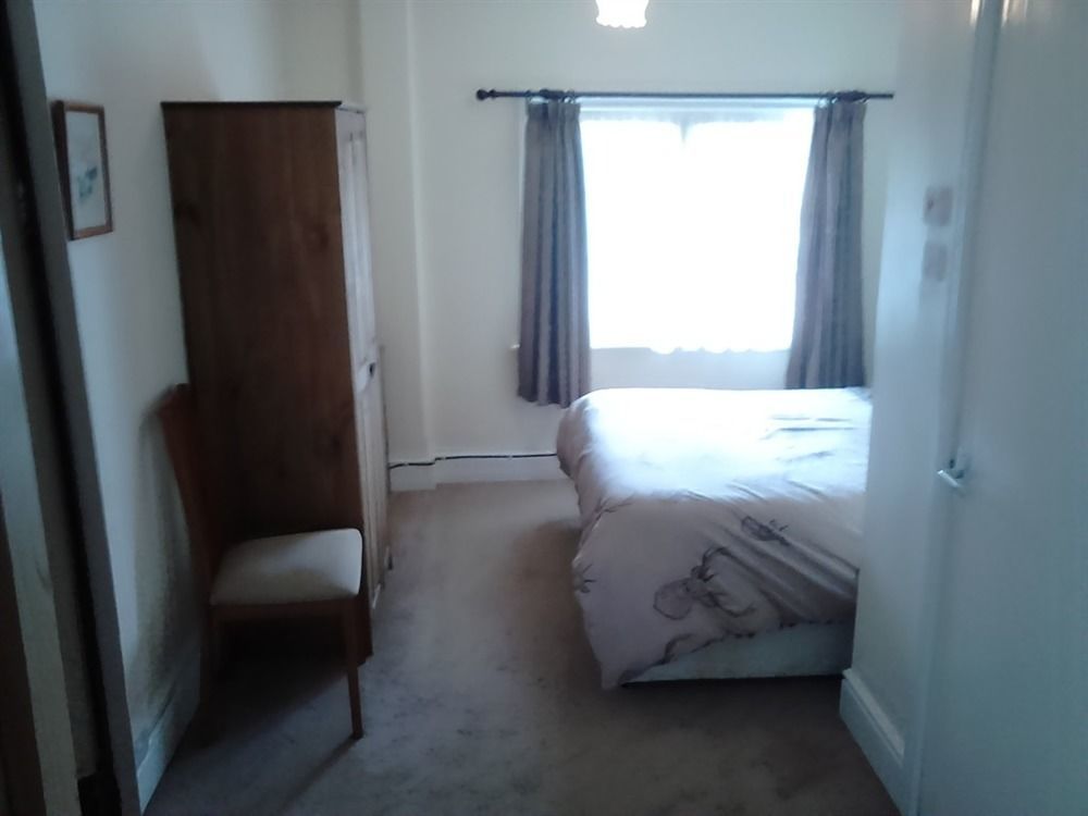 The Rose & Crown Hotel Bulford Bagian luar foto